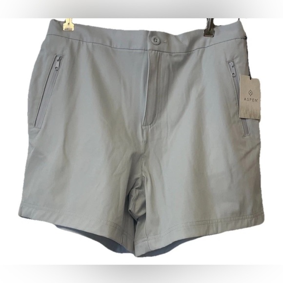 NWT Aspen Women's Light Gray Athletic Shorts 5” inseam Size L Golf, hiking, - Picture 1 of 6